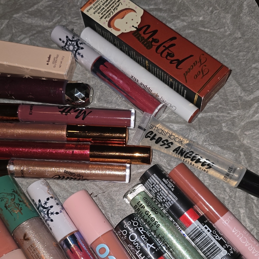 ♡♡♡ Assorted Lipstick and Lip Gloss Set Including Dior Disney Too Faced And MORE - Picture 5 of 11